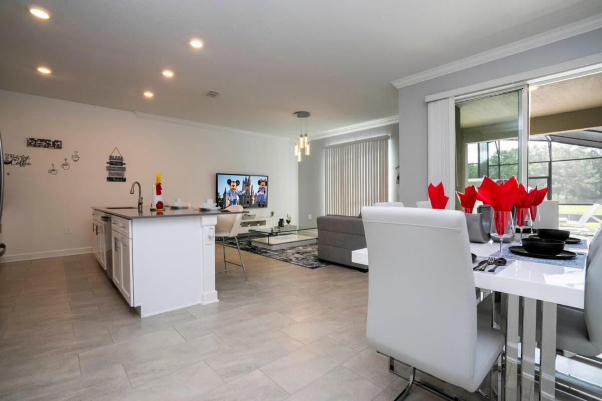 Gorgeous 4 Bedroom W Screened Pool Close To Disney 2653 키시미 외부 사진